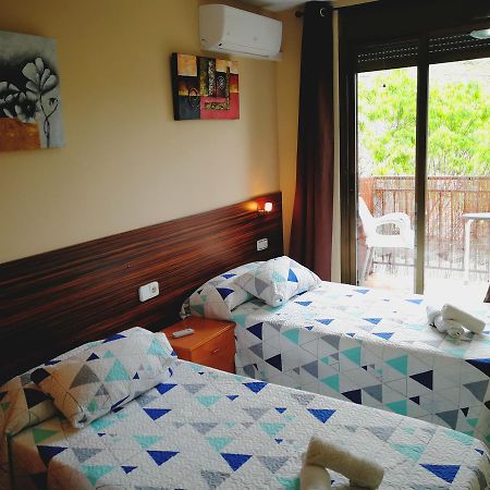 Hostal Escarla Aren Bagian luar foto