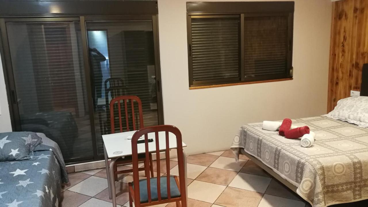 Hostal Escarla Aren Bagian luar foto