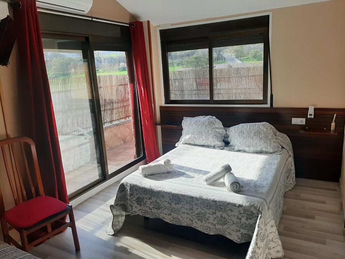 Hostal Escarla Aren Bagian luar foto