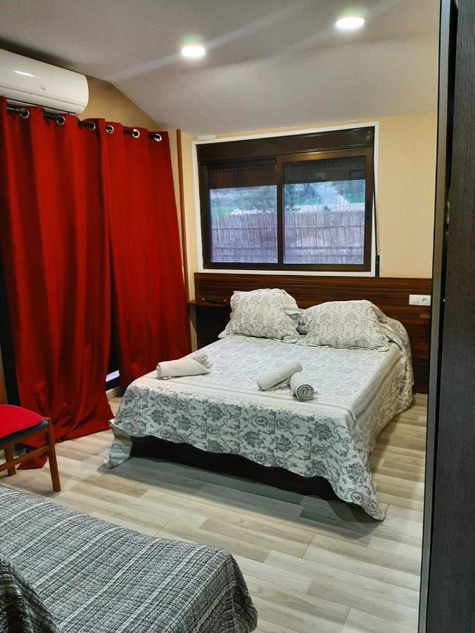 Hostal Escarla Aren Bagian luar foto