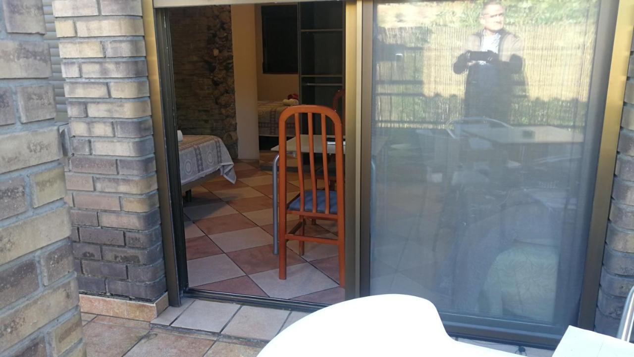 Hostal Escarla Aren Bagian luar foto