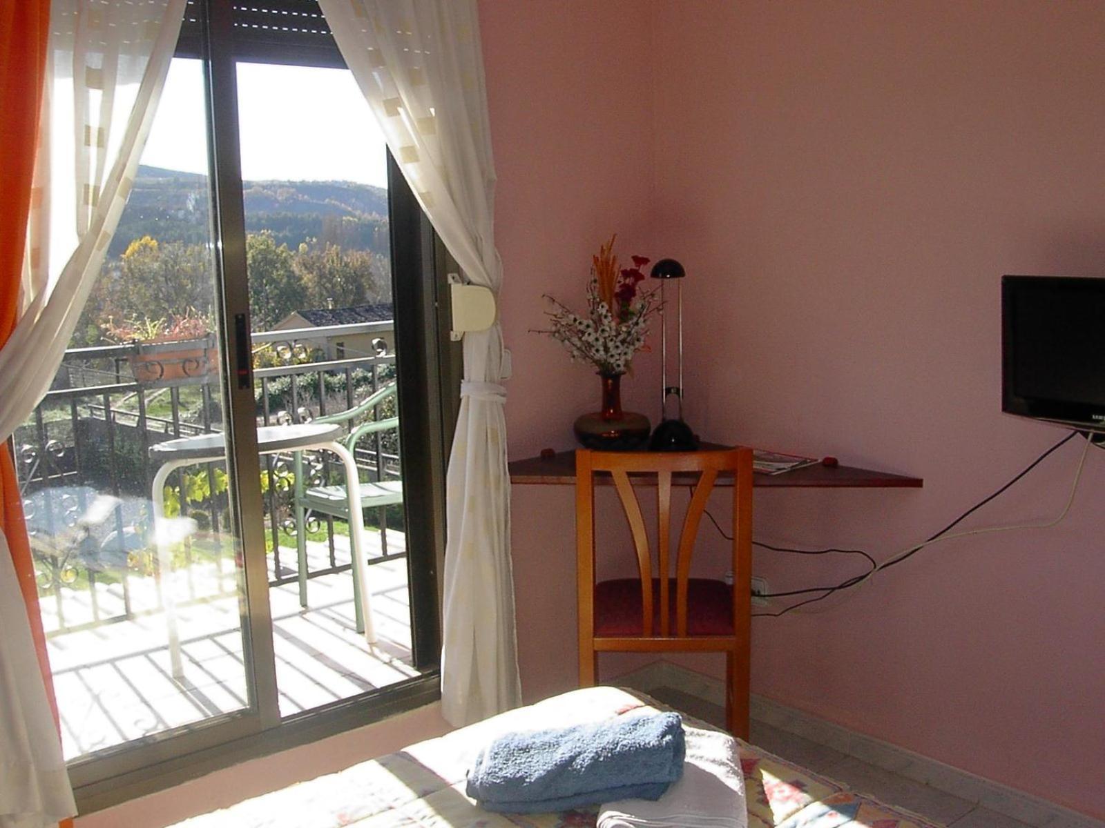 Hostal Escarla Aren Bagian luar foto