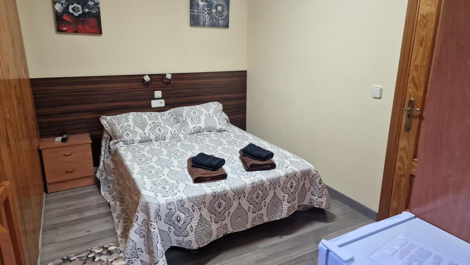 Hostal Escarla Aren Bagian luar foto