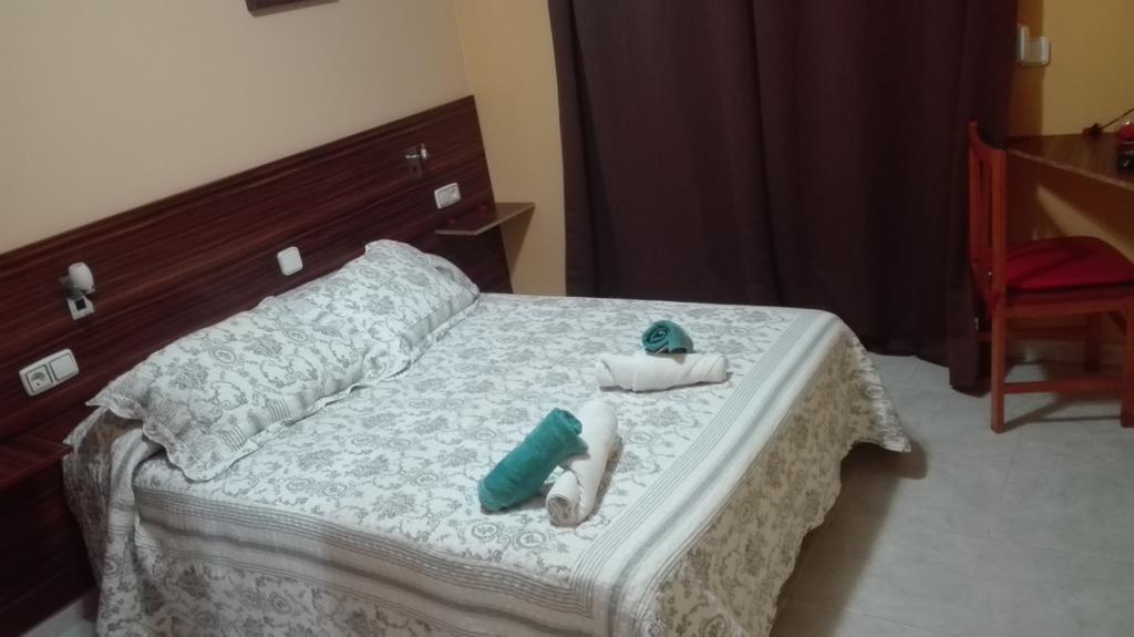 Hostal Escarla Aren Bagian luar foto