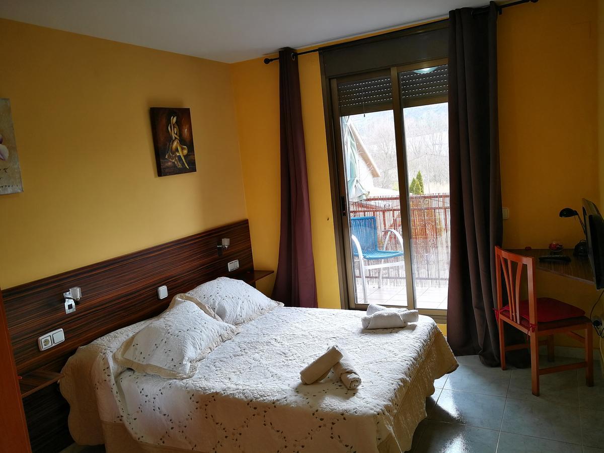 Hostal Escarla Aren Bagian luar foto
