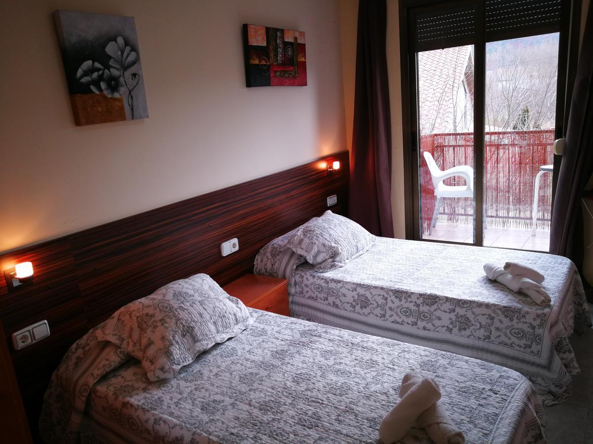 Hostal Escarla Aren Bagian luar foto