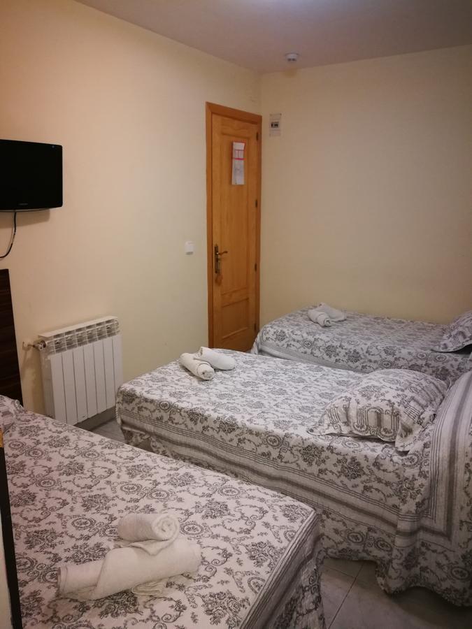 Hostal Escarla Aren Bagian luar foto
