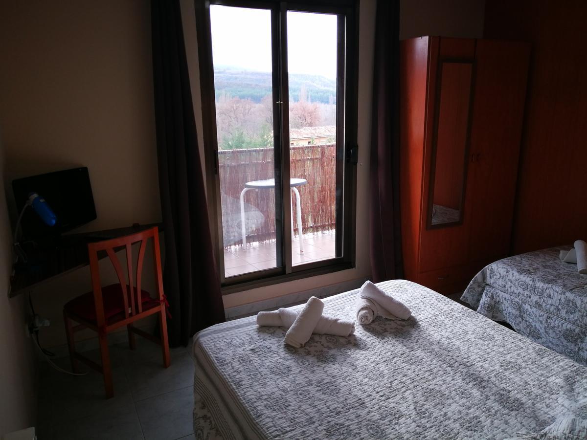 Hostal Escarla Aren Bagian luar foto