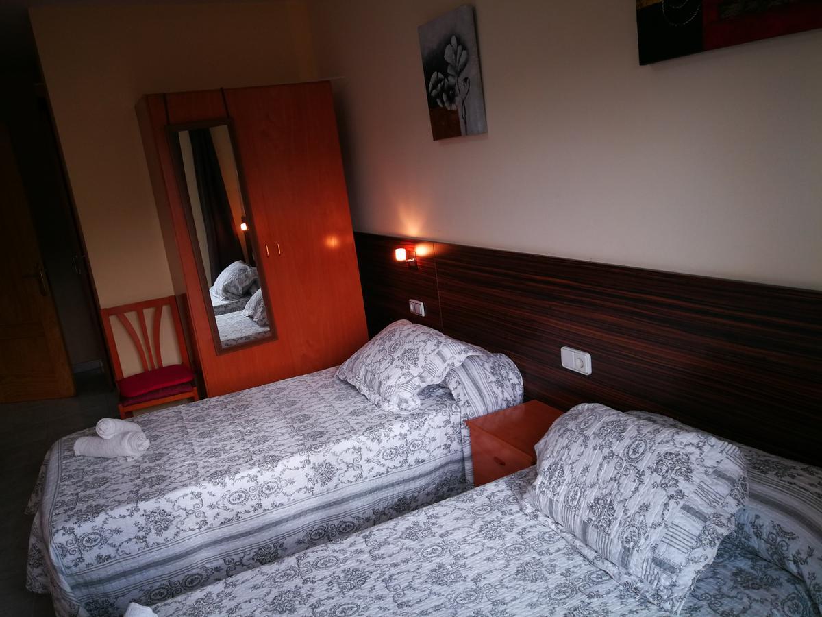 Hostal Escarla Aren Bagian luar foto