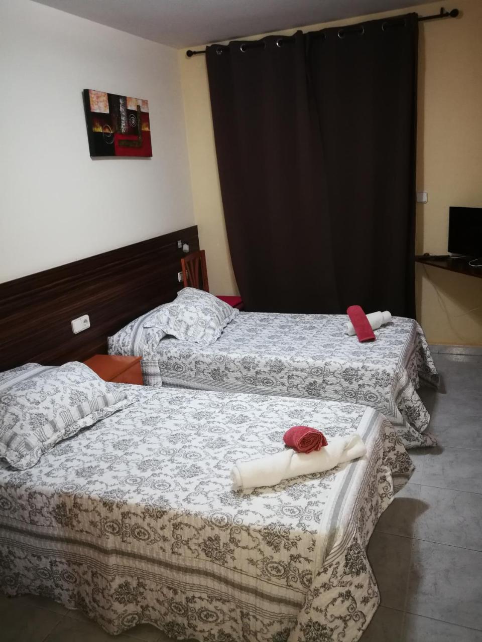 Hostal Escarla Aren Bagian luar foto