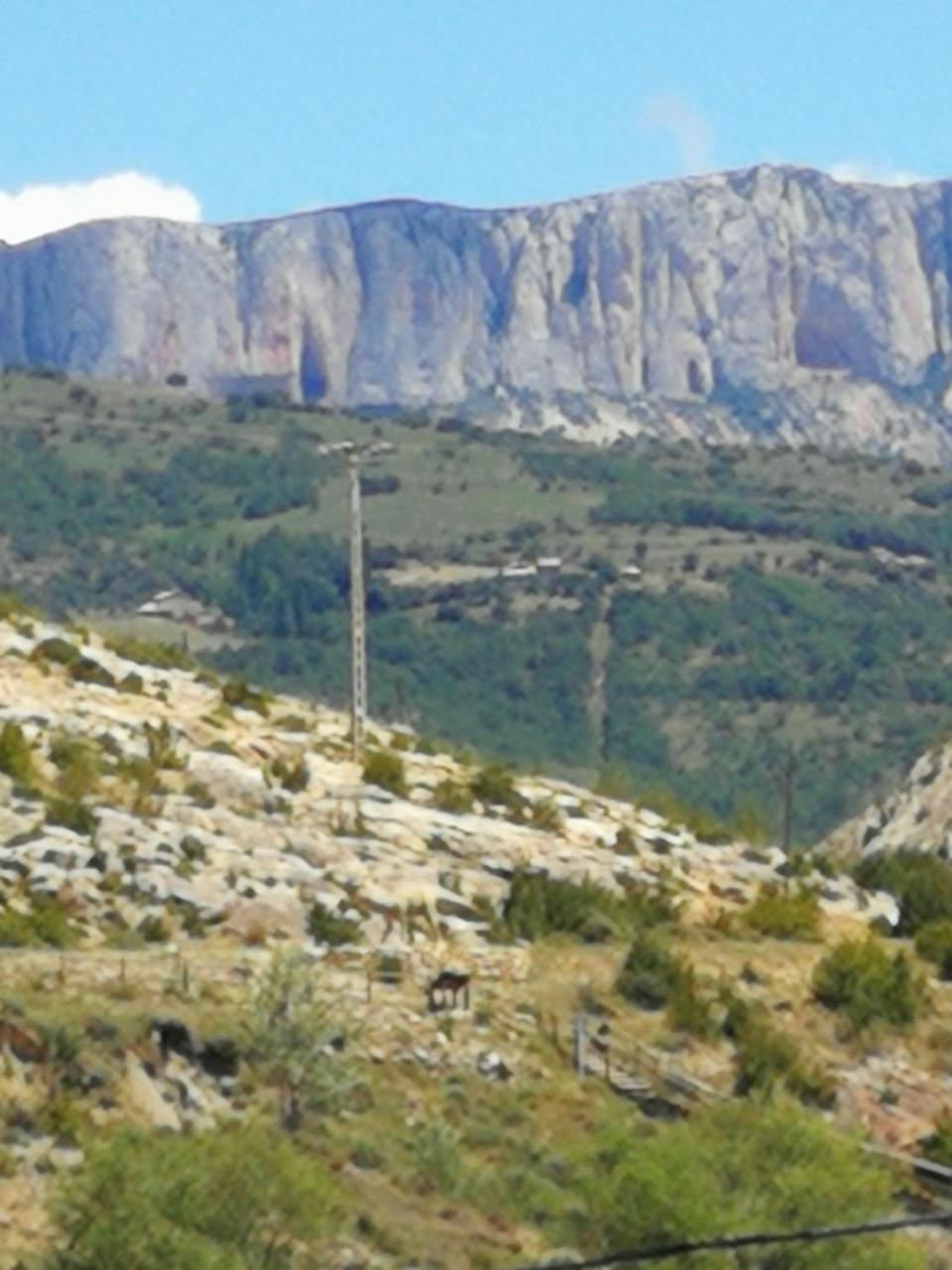 Hostal Escarla Aren Bagian luar foto