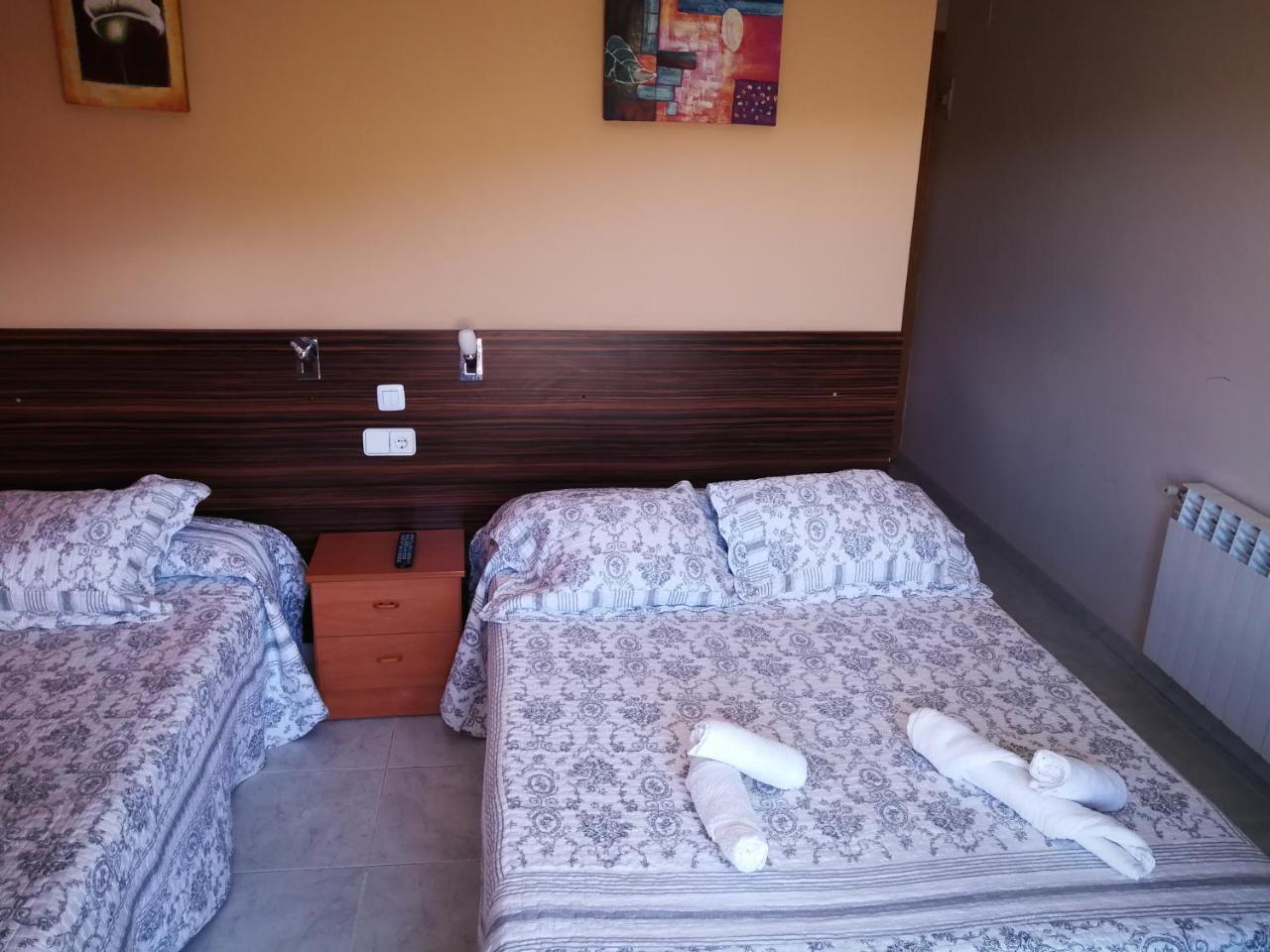 Hostal Escarla Aren Bagian luar foto